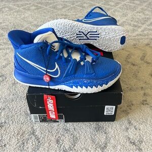 Nike Kyrie 7 TB Basketball shoes